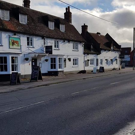 The Bull Hotel Downton  Luaran gambar