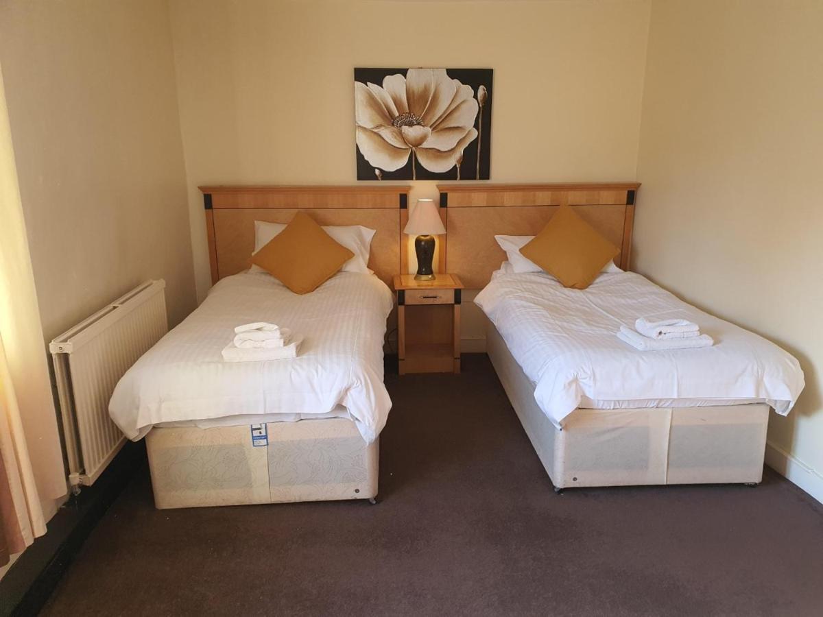 The Bull Hotel Downton  Luaran gambar