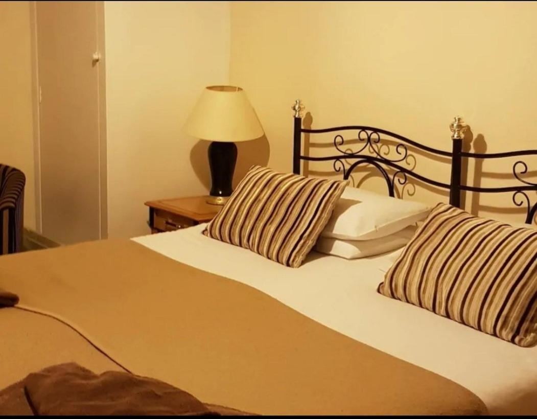 The Bull Hotel Downton  Luaran gambar