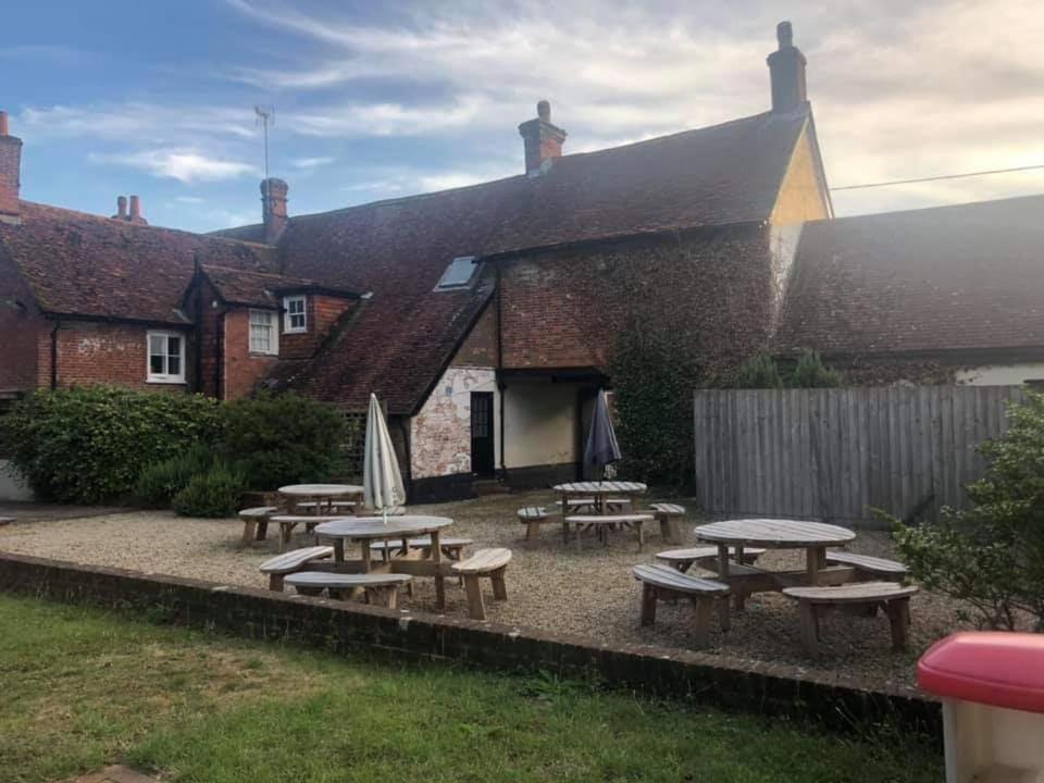 The Bull Hotel Downton  Luaran gambar