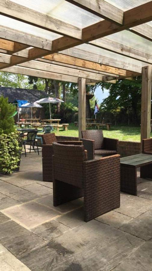 The Bull Hotel Downton  Luaran gambar