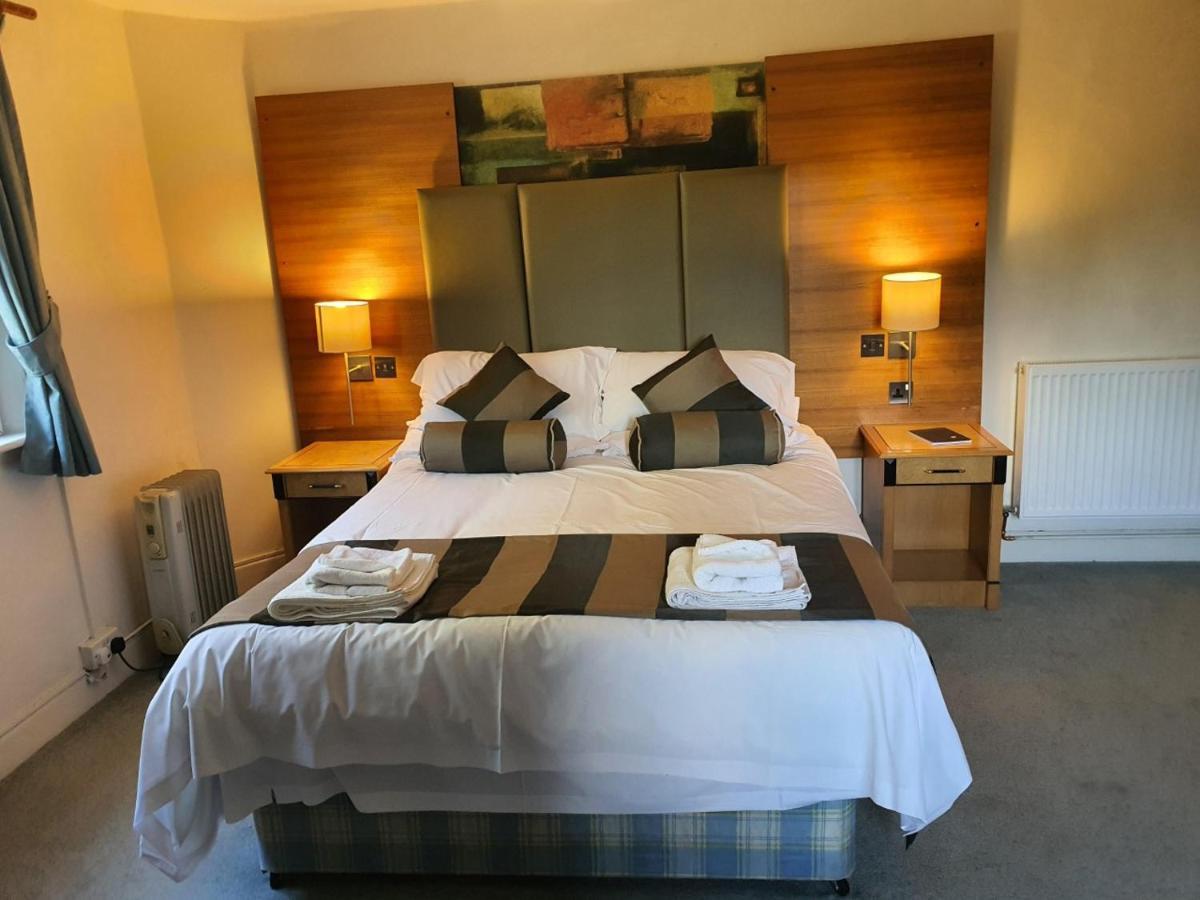 The Bull Hotel Downton  Luaran gambar