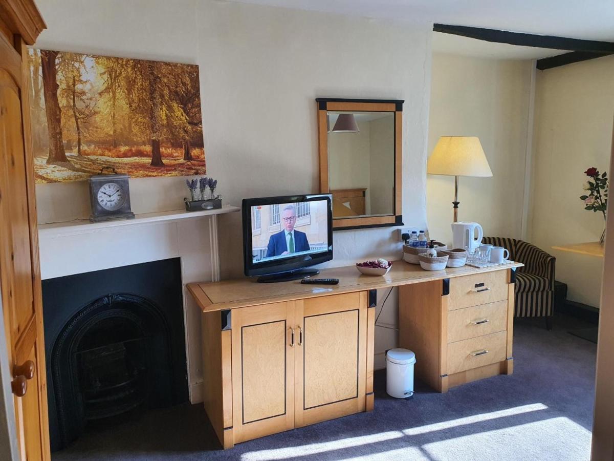 The Bull Hotel Downton  Luaran gambar