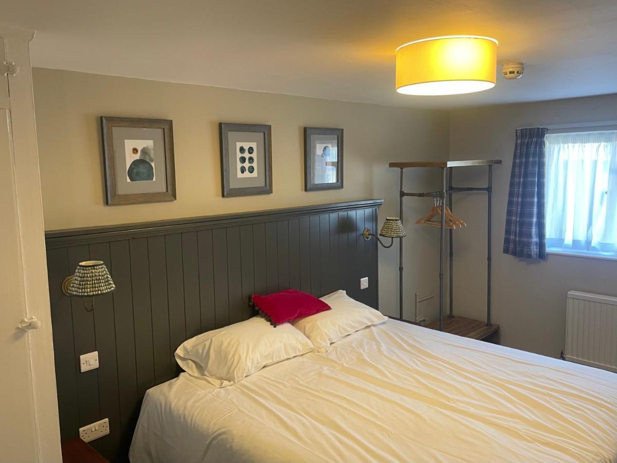 The Bull Hotel Downton  Luaran gambar