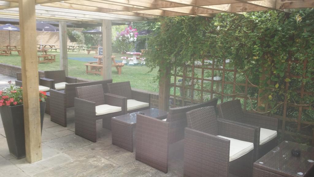 The Bull Hotel Downton  Luaran gambar