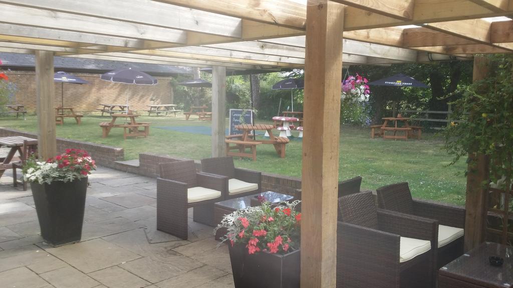 The Bull Hotel Downton  Luaran gambar